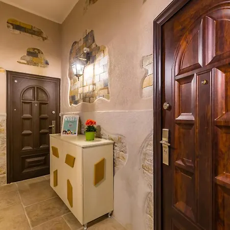 Apartamento Gelso Complex And Flat By Napoliapartments