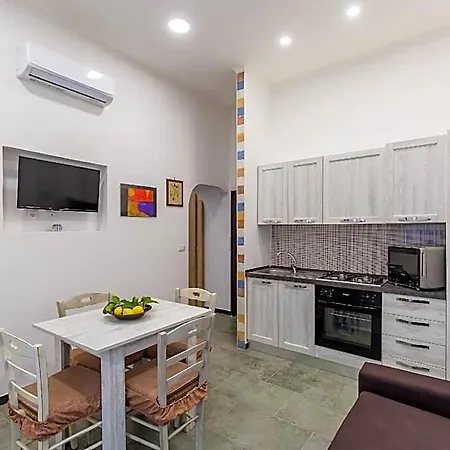 Appartement Gelso Complex And Flat By Napoliapartments