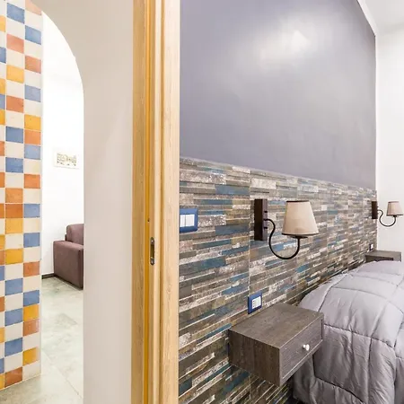 Gelso Complex And Flat By Napoliapartments * Nápoles